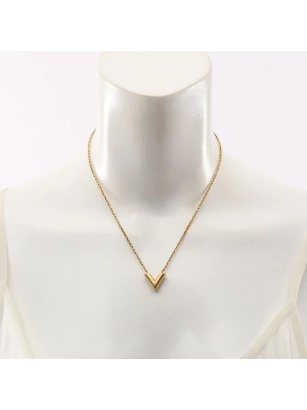 Louis Vuitton Necklace Essential